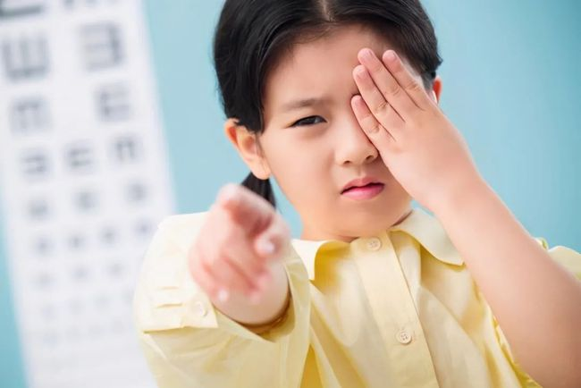 12岁孩子视力下降,原以为只是<!--HAODF:8:jinshi-->近视<!--HAODF:/8:jinshi-->,一查竟是脑瘤